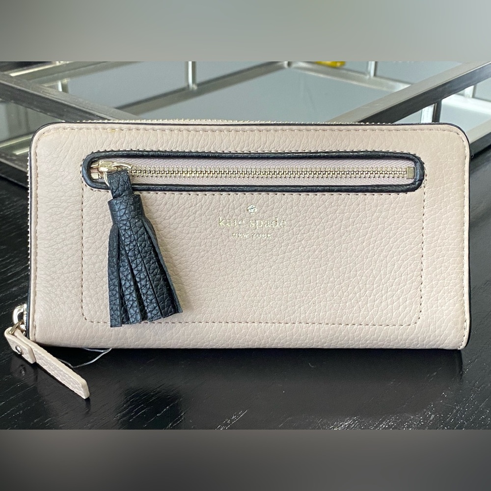 Kate Spade Zippy Wallet